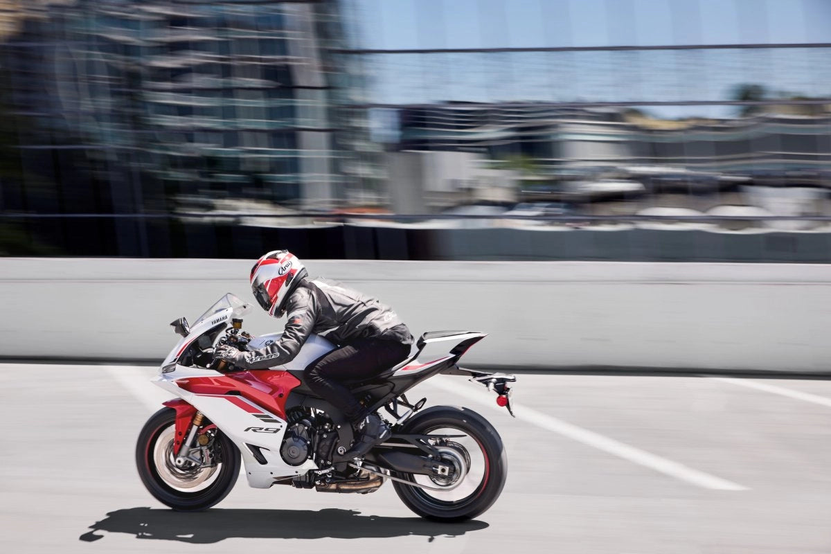 2025 YAMAHA YZF-R9