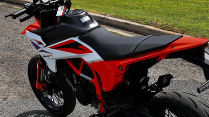 2025 KTM 390 SMC R