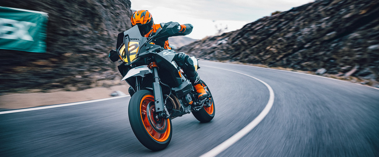 2024 KTM 890 SMT
