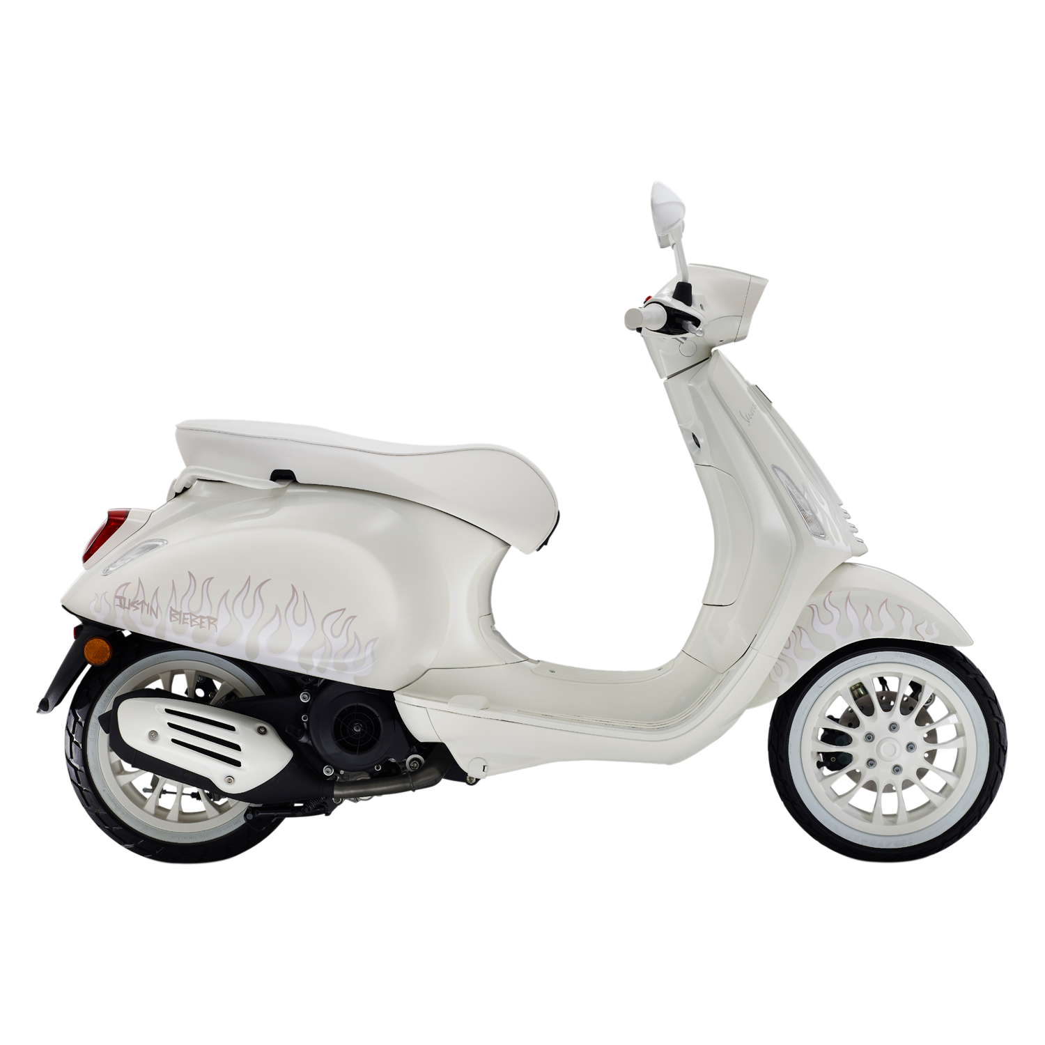 JUSTIN BIEBER X VESPA Sprint Sport 150 – Generators More