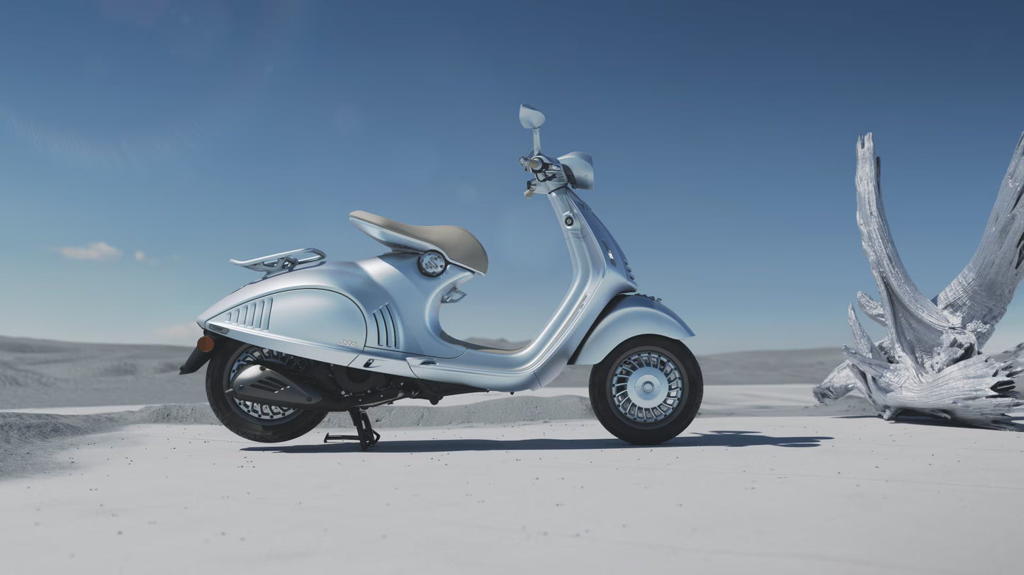 Vespa 946 Snake 150