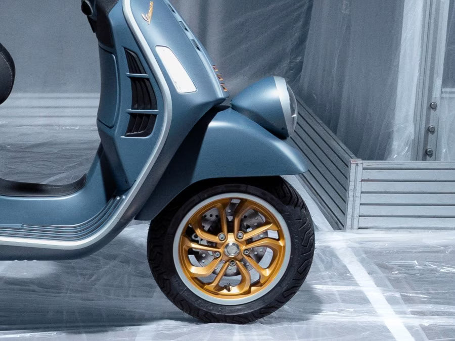 Vespa GTV 310 Officina 8