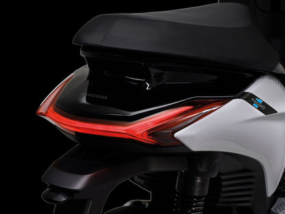 Piaggio 1 Active E-Scooter